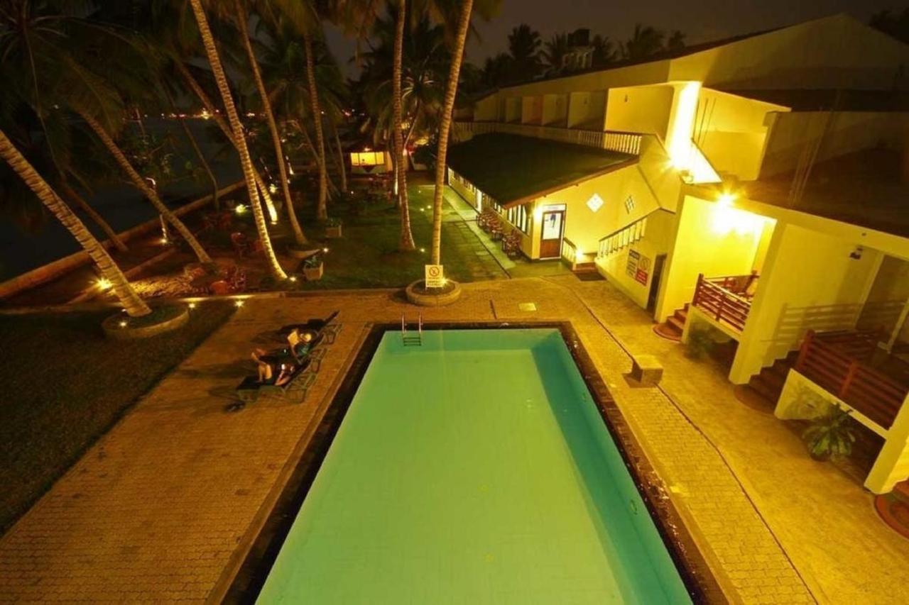 Miltons Beach Resort Унаватуна Экстерьер фото